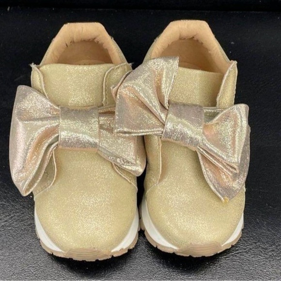 Gold Sneaker with Bow and Shimmer - Picture 1 of 4
